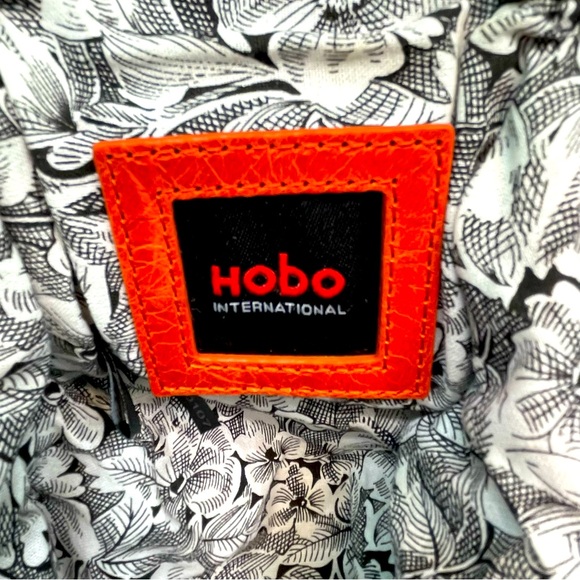 Hobo International Leather Handbag Orange - Picture 5 of 11
